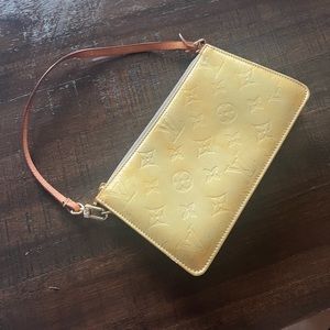 Authentic Louis Vuitton Purse with Chain